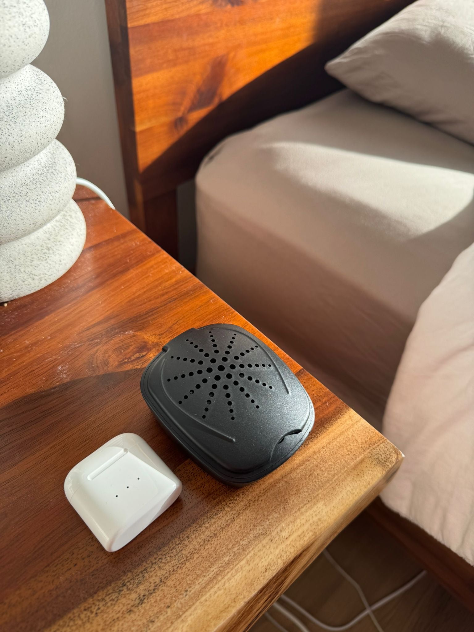 Hearing aid sanitation and dehumidifier